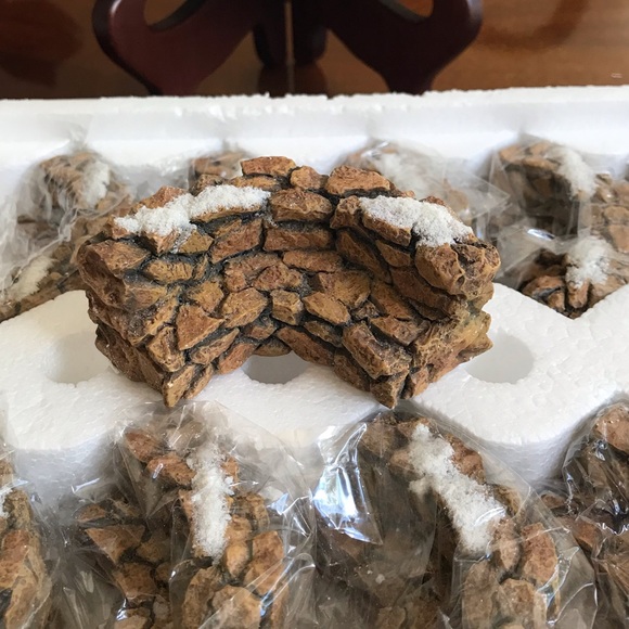 Depart 56 Stone Curved Wall - Picture 4 of 6